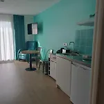 Relais Les Rives Du Apartahotel Coulonges-sur-Sarthe